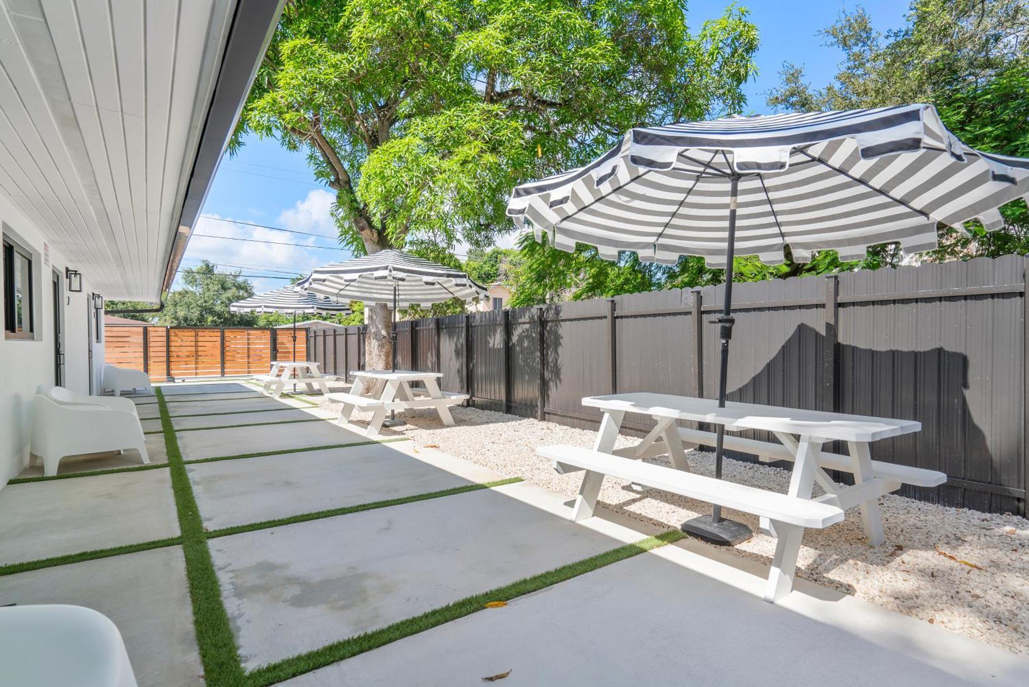 Cozy Getaway Heated Pool & Sun Loungers Apartamento